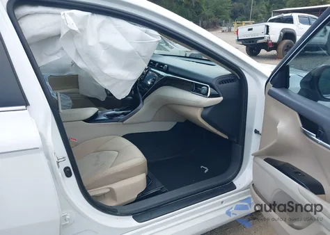 2018 Toyota Camry Le from USA, damaged, VIN 4T1B11HK3JU044579